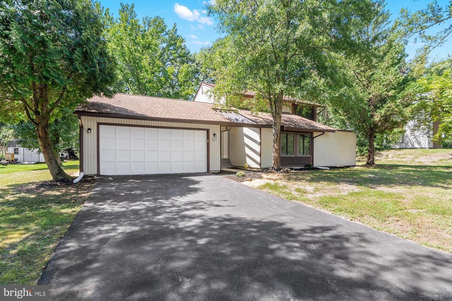 8605 Monmouth Dr Property Photo 4