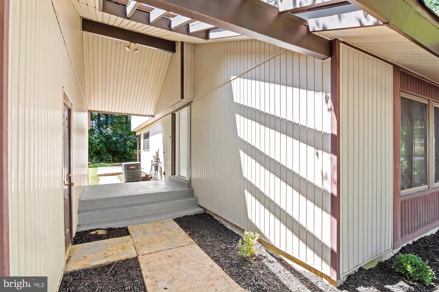 8605 Monmouth Dr Property Photo 7