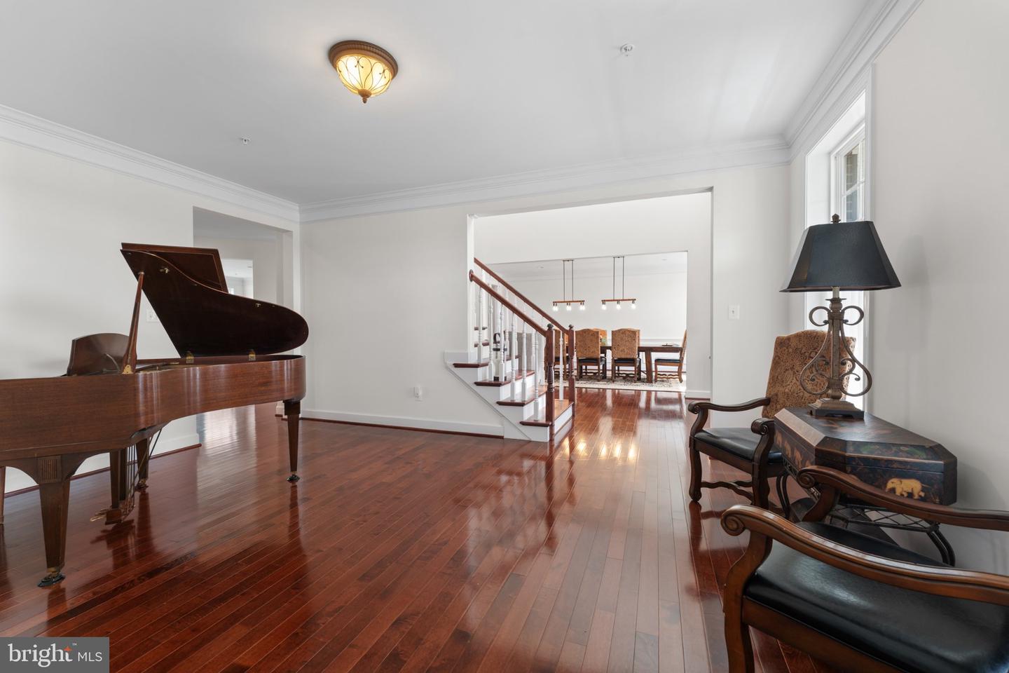 12904 Walkers Ln Property Photo 6