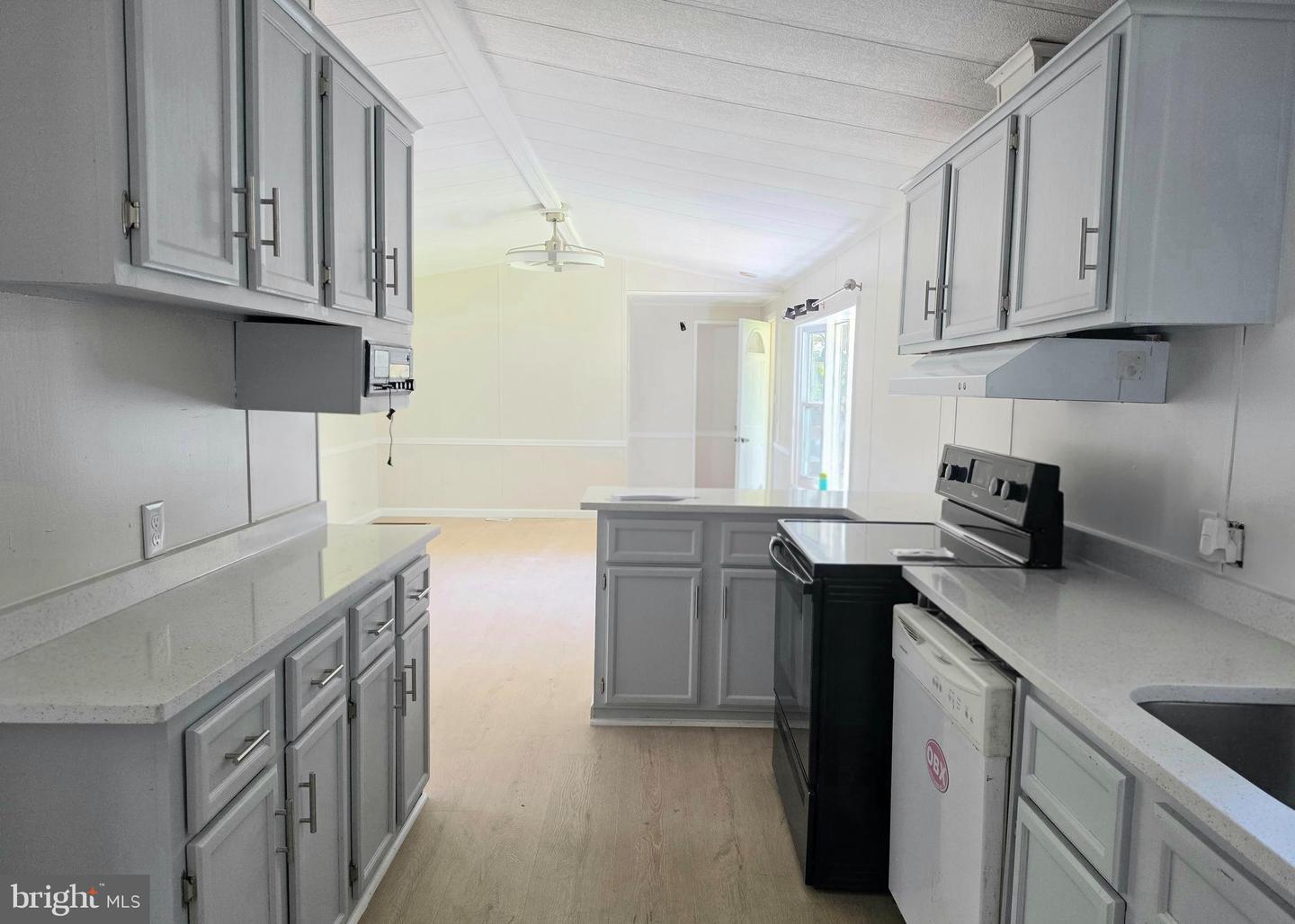 10505 Cedarville Rd #10-19 Property Photo 3