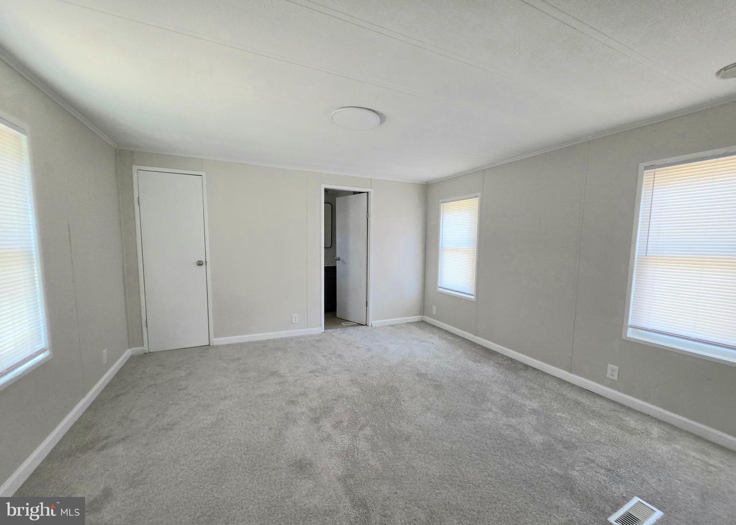 10505 Cedarville Rd #10-19 Property Photo 6