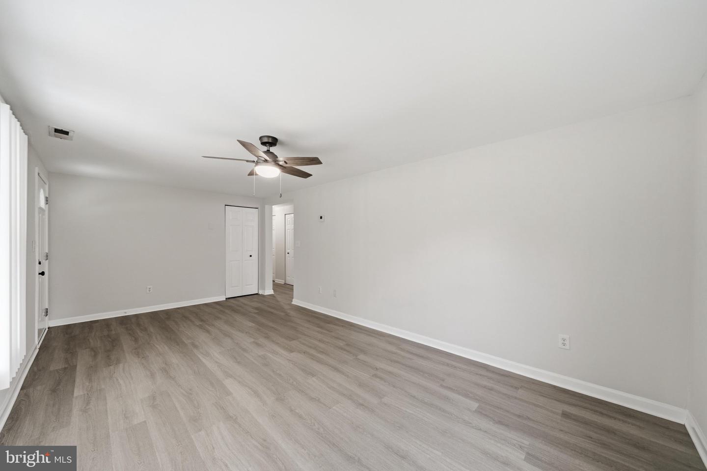 12816 10th St Property Photo 6