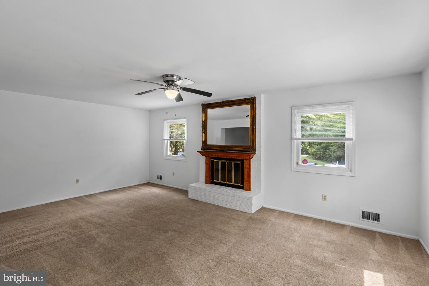 12000 Dove Cir Property Photo 7
