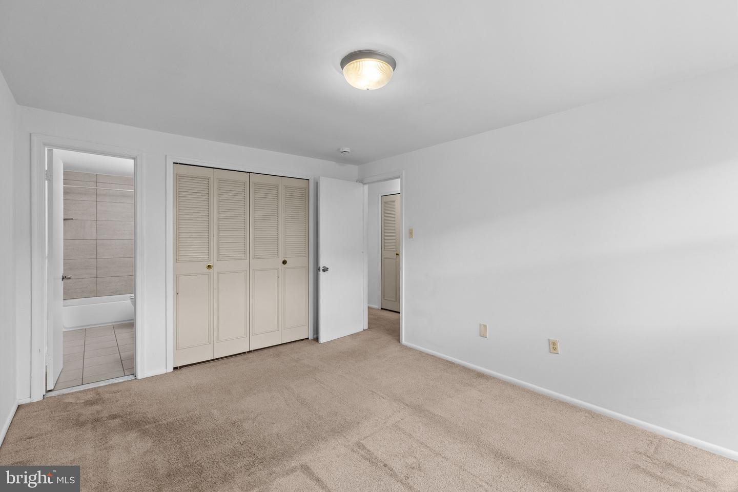 12000 Dove Cir Property Photo 28