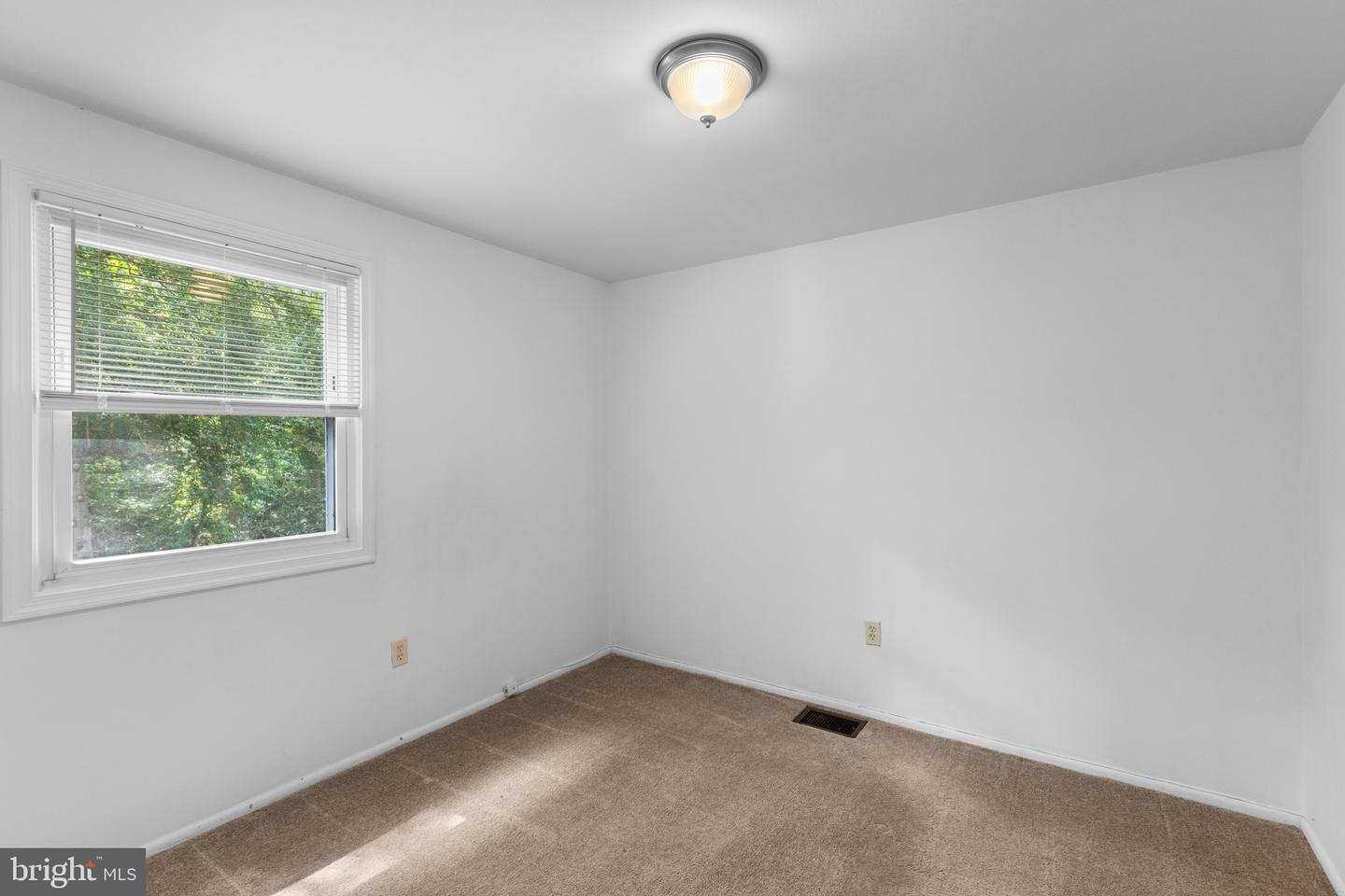 12000 Dove Cir Property Photo 29
