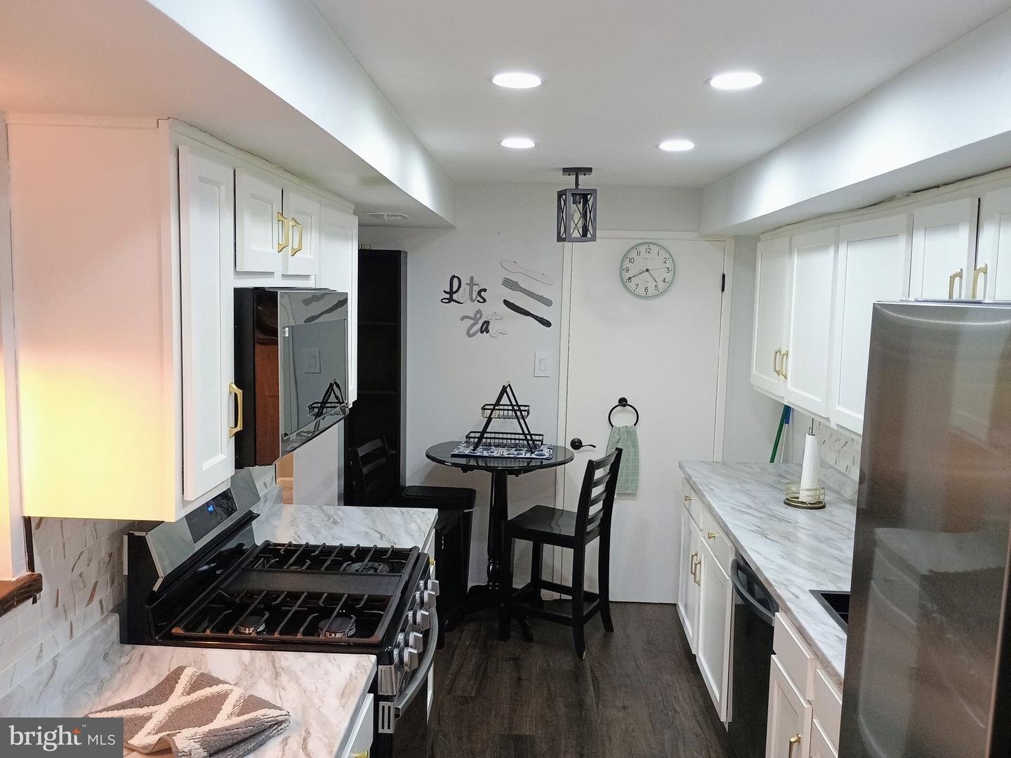 10210 Prince Pl #6-t3 Property Photo 11