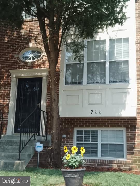 711 Faraway Ct Property Photo 2