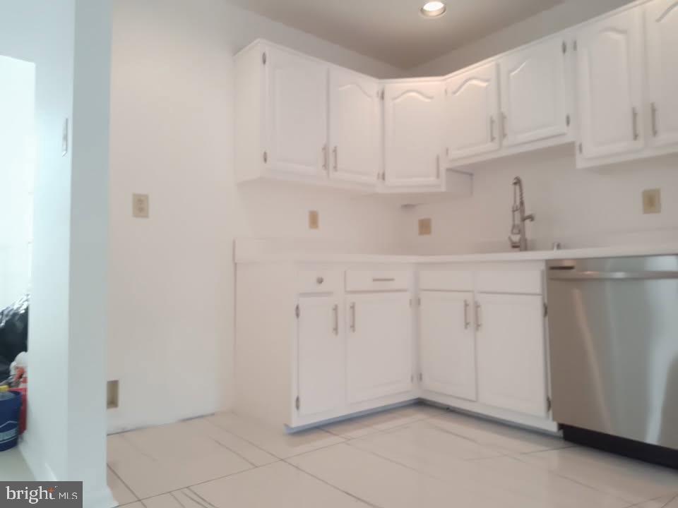 711 Faraway Ct Property Photo 7