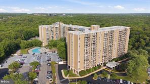 6100 Westchester Park Dr #t-4 Property Photo 1