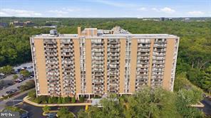 6100 Westchester Park Dr #t-4 Property Photo 5