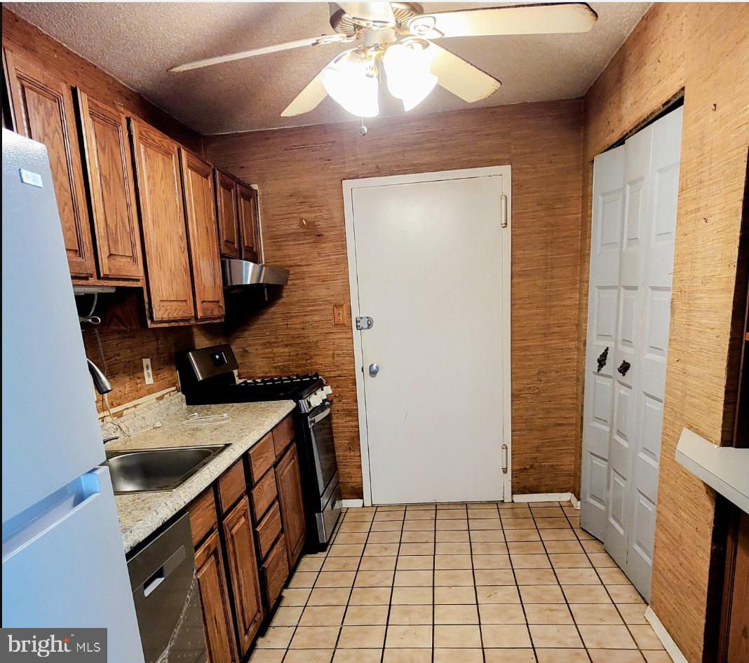 6100 Westchester Park Dr #t-4 Property Photo 6