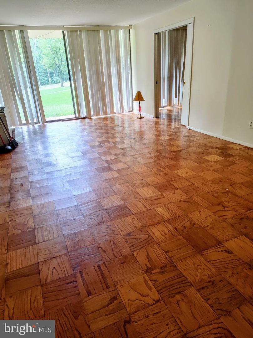 6100 Westchester Park Dr #t-4 Property Photo 7