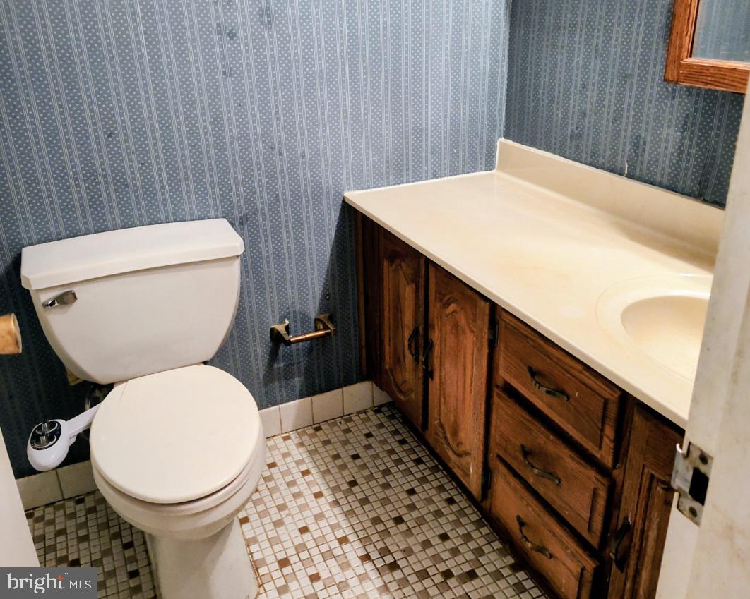 6100 Westchester Park Dr #t-4 Property Photo 8