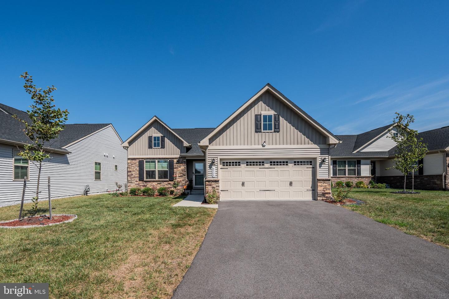 8406 Meadow Rock Ct Property Photo 37
