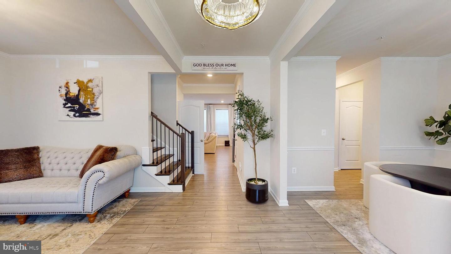 10909 Meridian Hill Way Property Photo 6