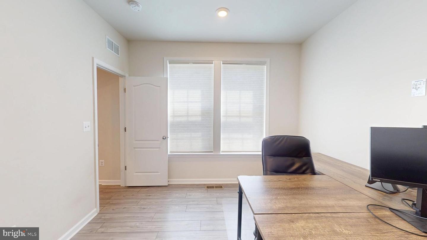 10909 Meridian Hill Way Property Photo 24