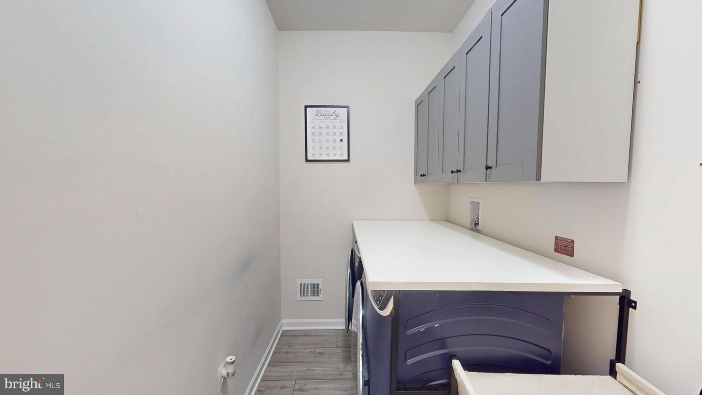 10909 Meridian Hill Way Property Photo 28