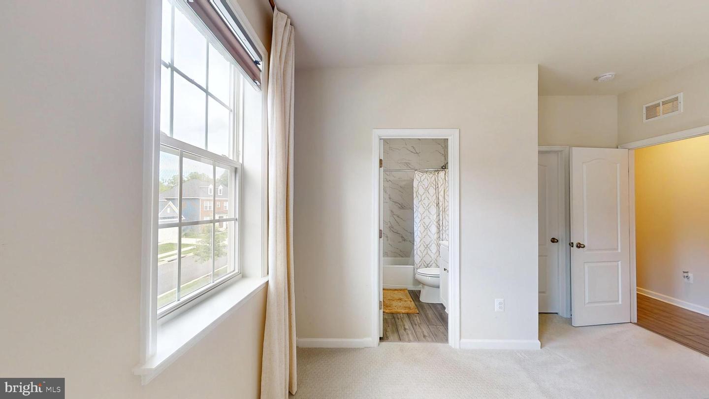 10909 Meridian Hill Way Property Photo 38