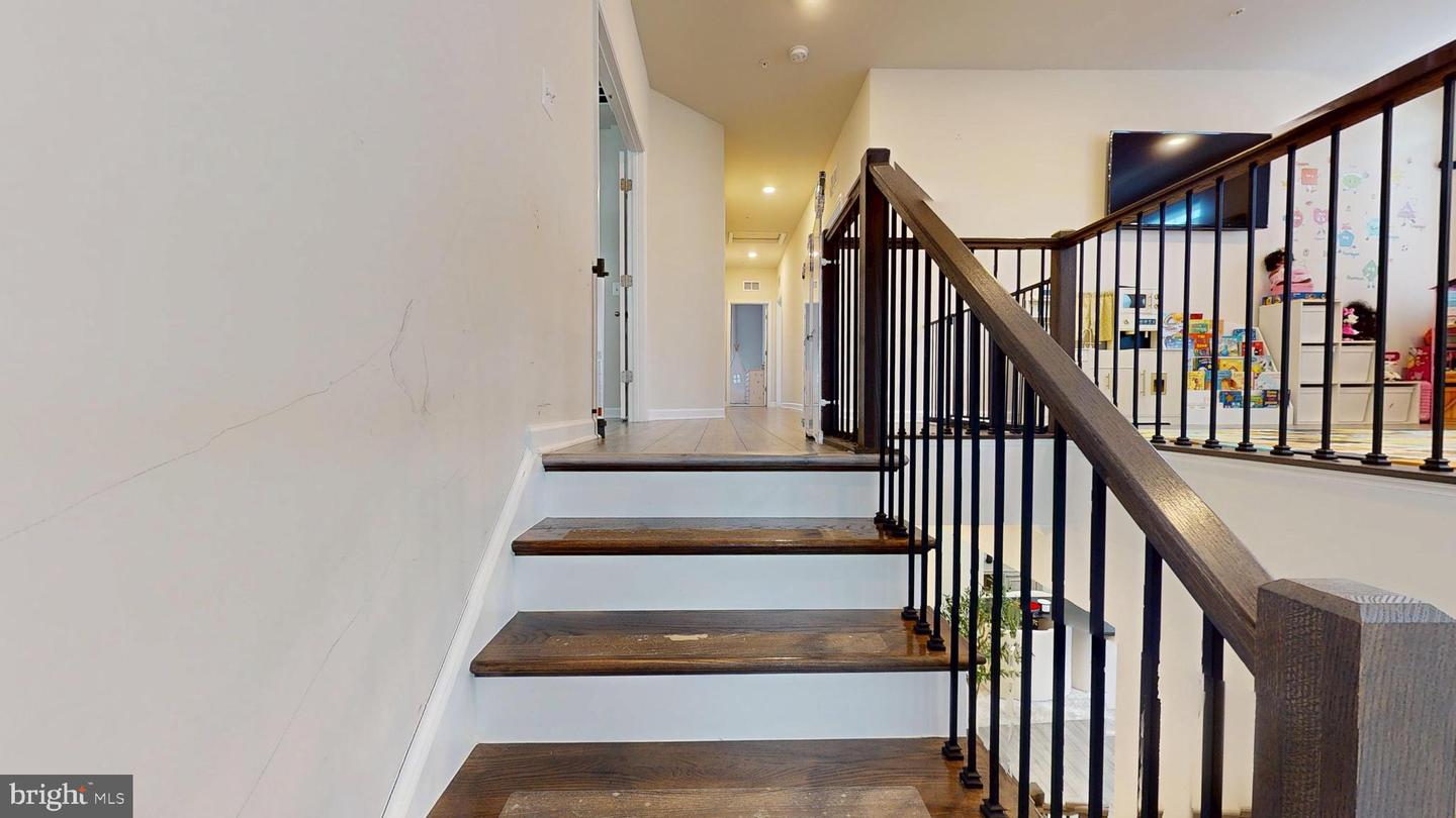 10909 Meridian Hill Way Property Photo 60