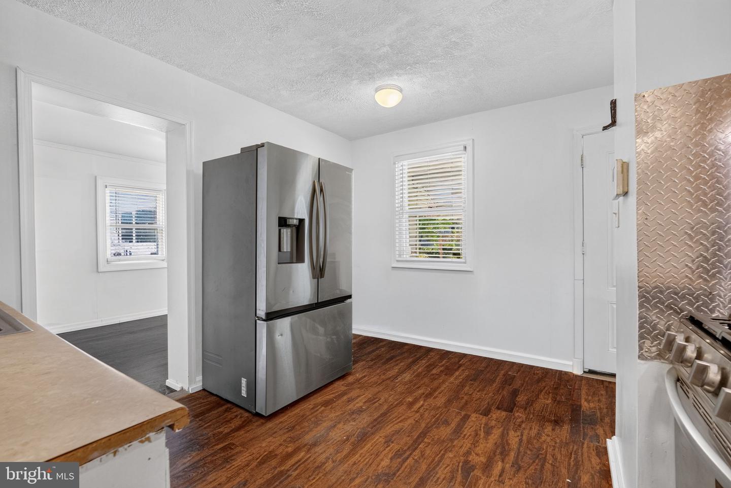 1305 Nome St Property Photo 3