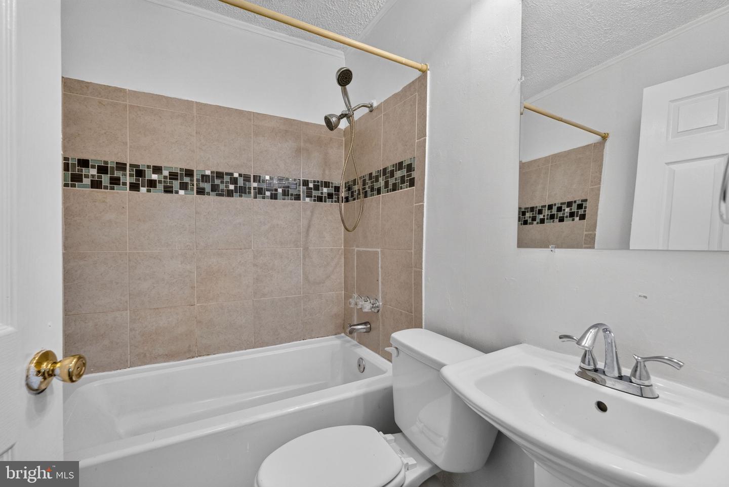 1305 Nome St Property Photo 11