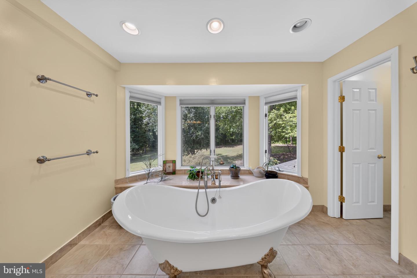 13901 Mount Oak Ct Property Photo 48