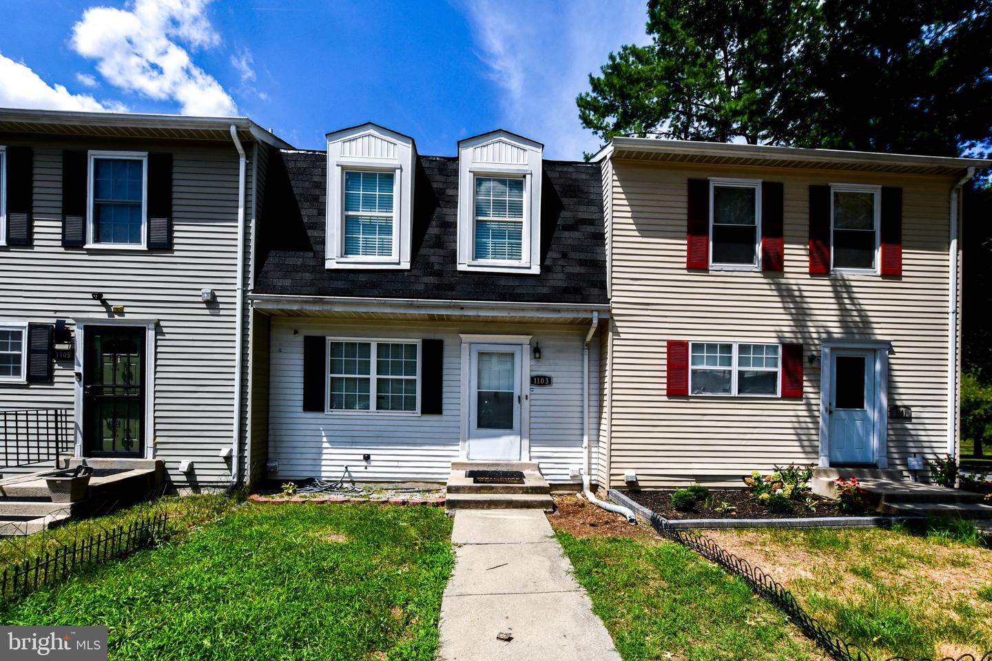 1103 CASTLEHAVEN CT Property Photo 1