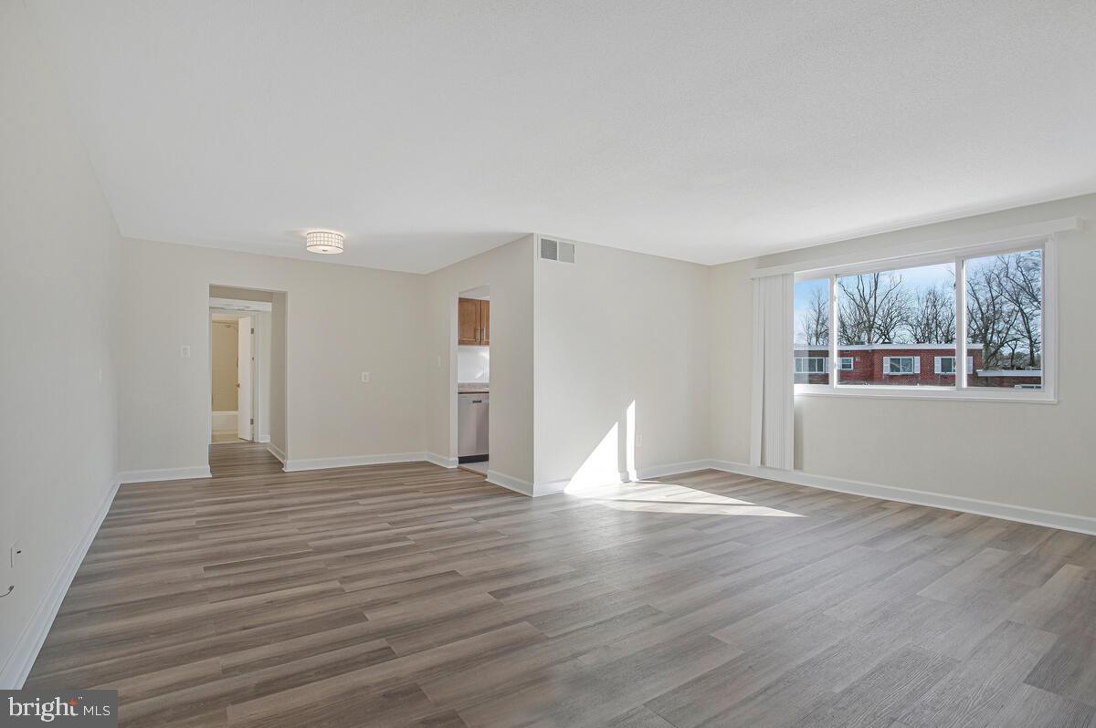 3823 Hamilton St #b-204 Property Photo 2