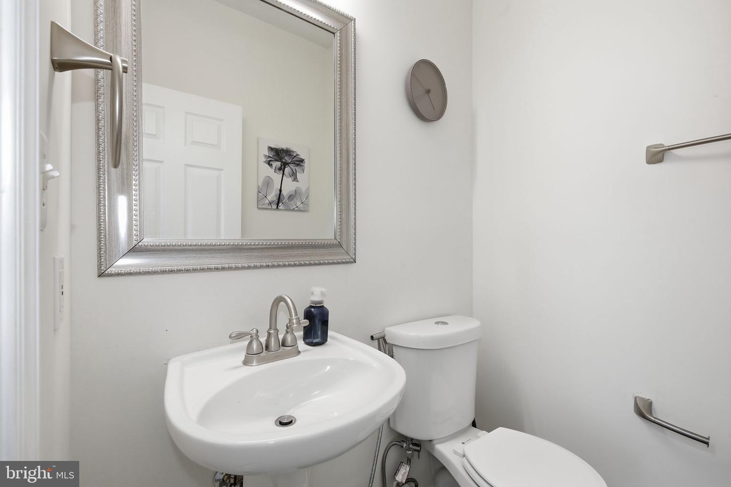 1209 Minnesota Way Property Photo 18