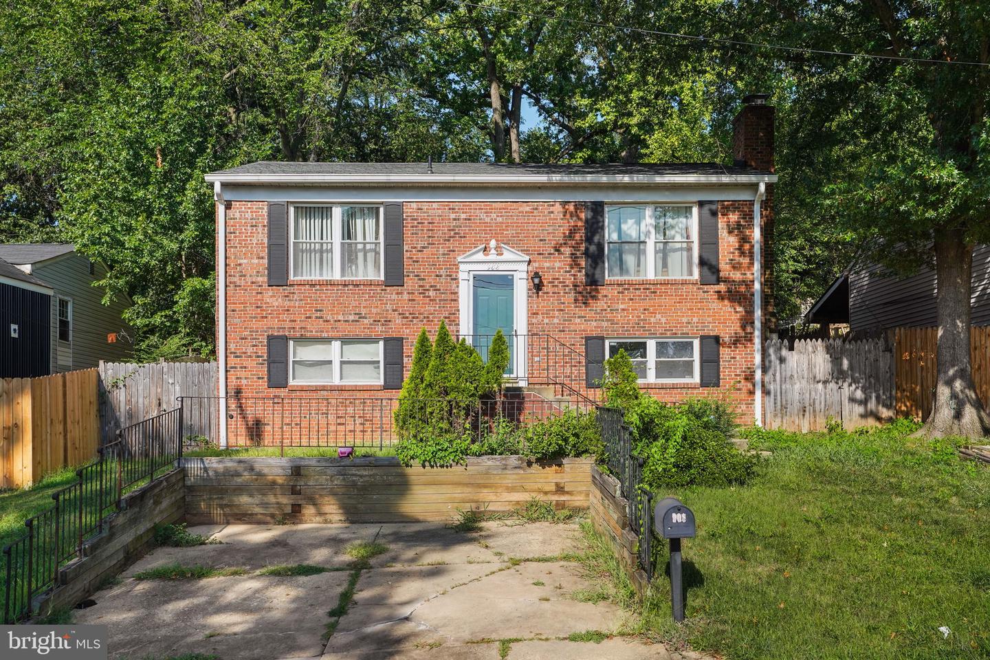 908 CYPRESSTREE PL Property Photo 1