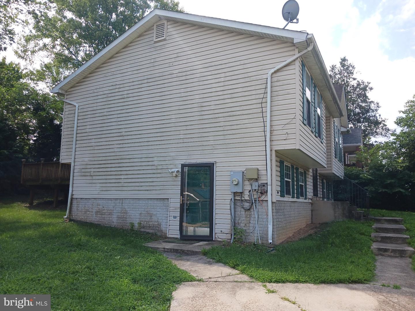 6101 Central Ave Property Photo 17