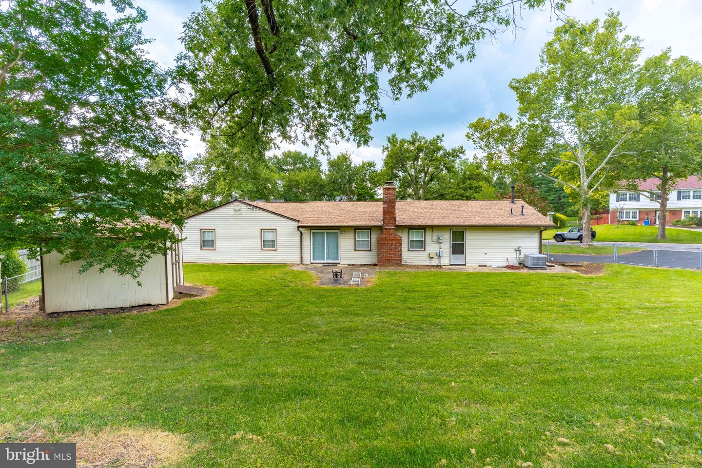 4819 Riverton Ln Property Photo 2
