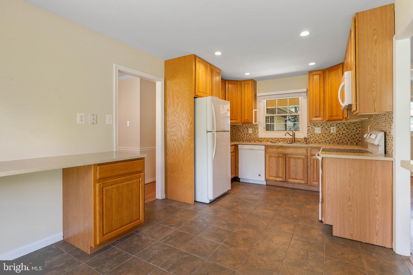 4819 Riverton Ln Property Photo 3