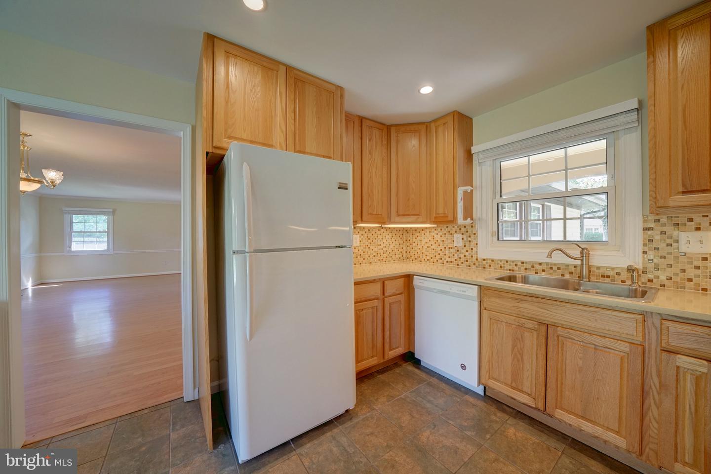 4819 Riverton Ln Property Photo 5