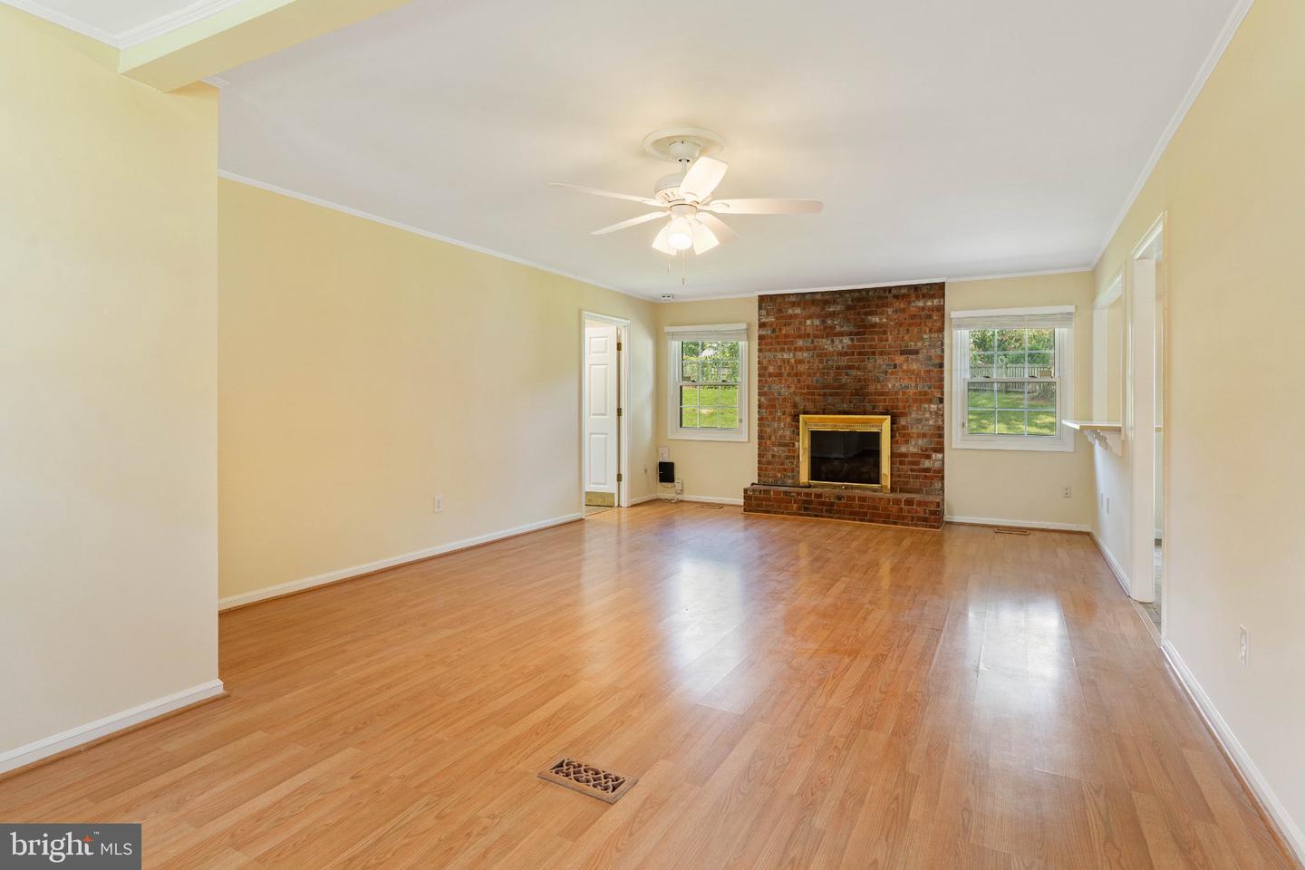 4819 Riverton Ln Property Photo 7