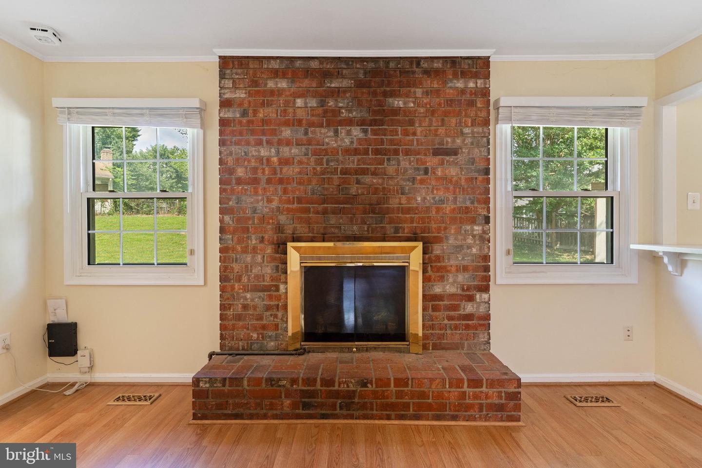 4819 Riverton Ln Property Photo 8