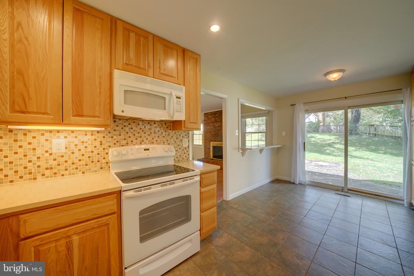 4819 Riverton Ln Property Photo 8