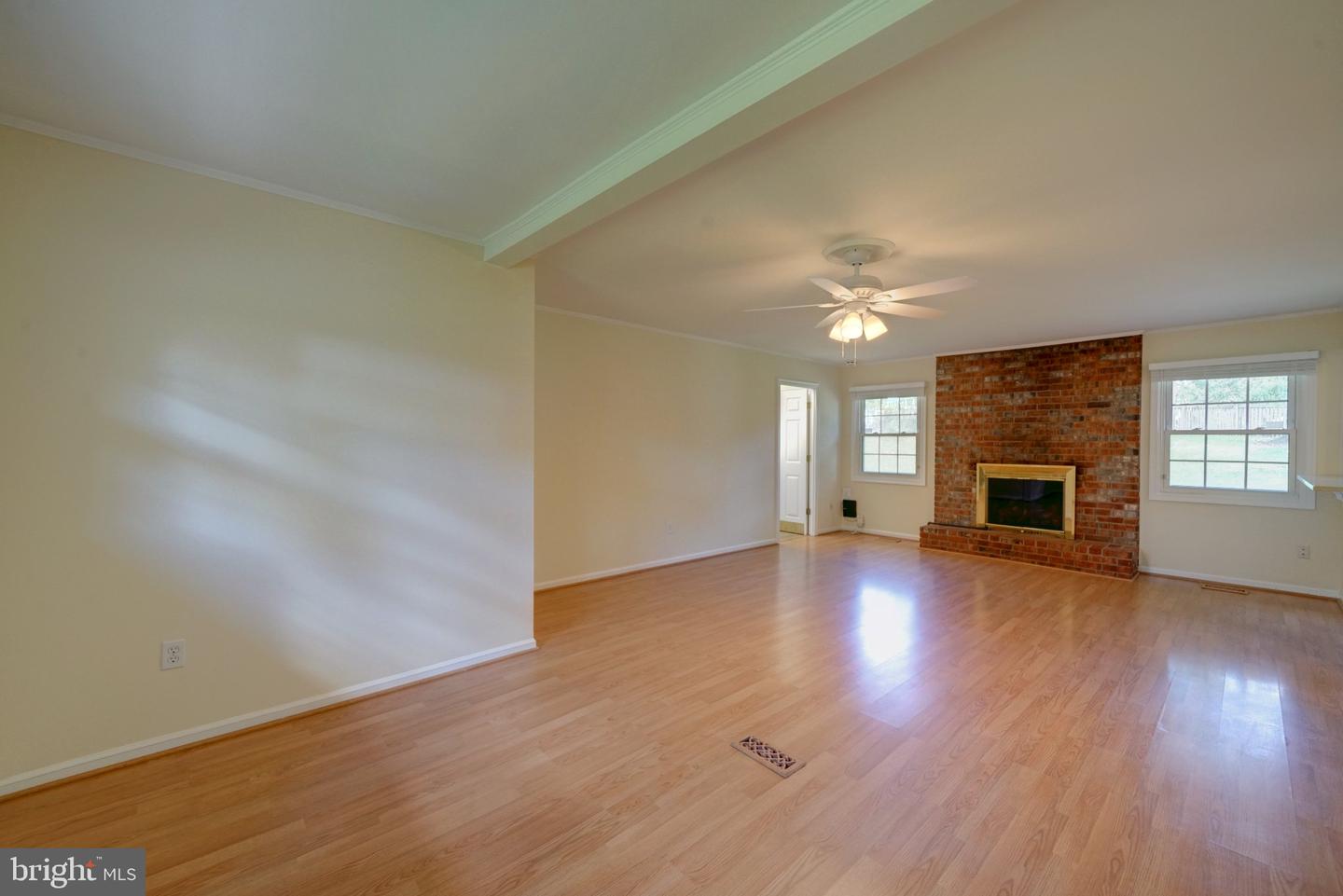 4819 Riverton Ln Property Photo 13