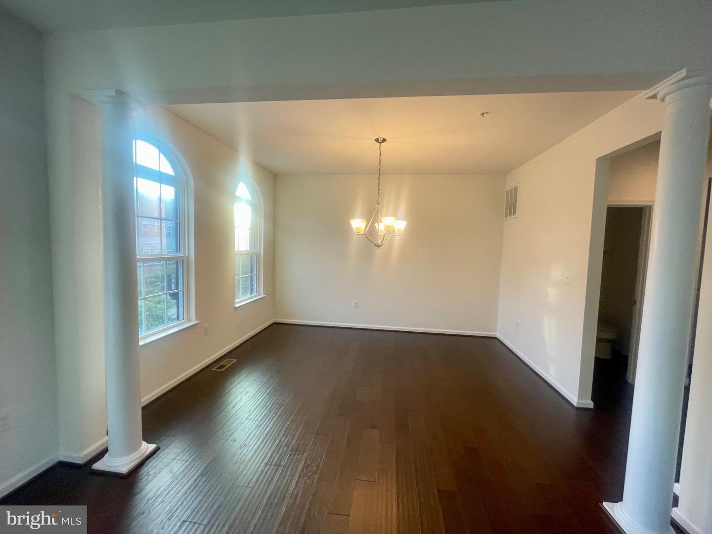 15601 Swanscombe Loop Property Photo 2