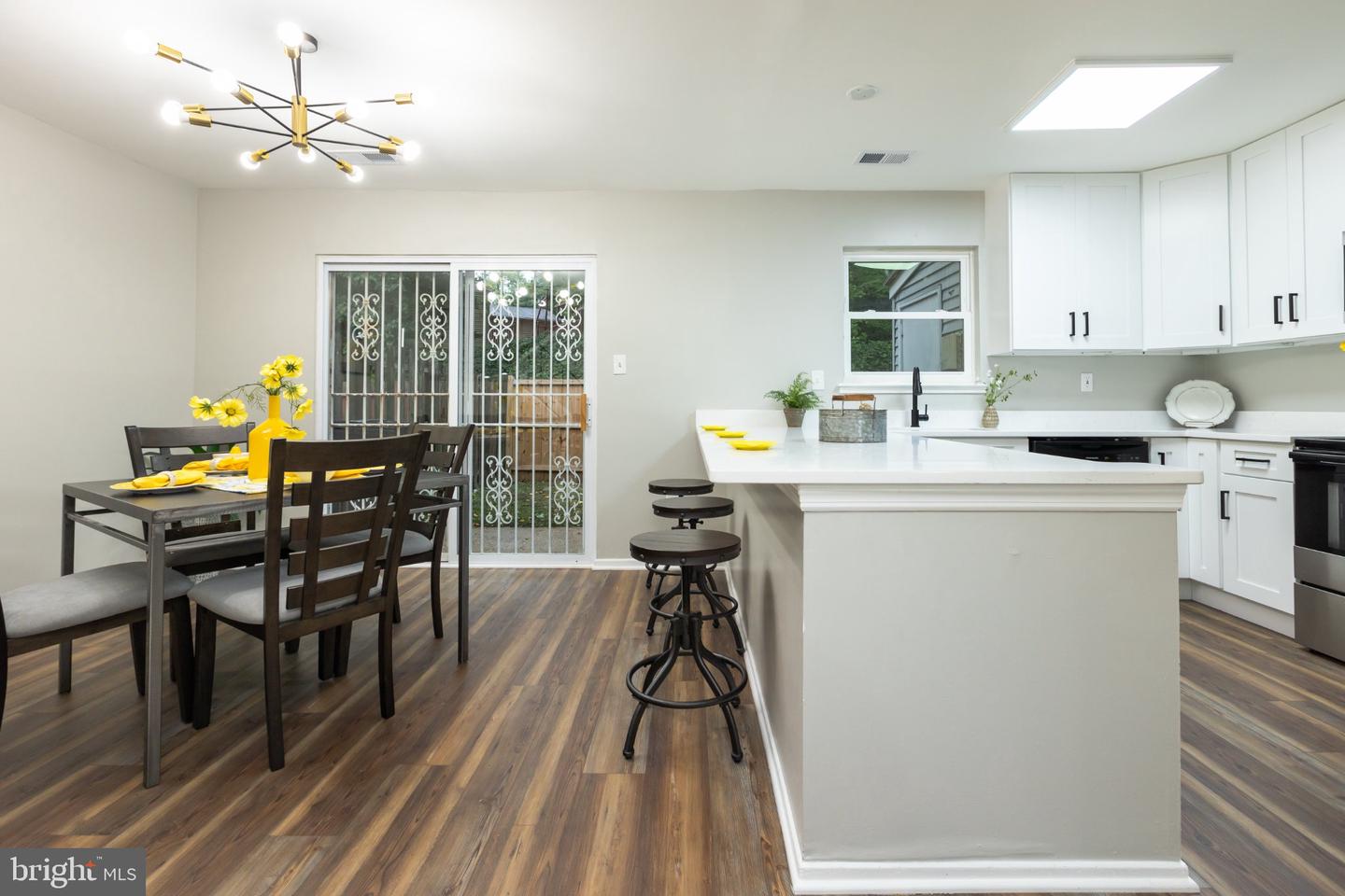 7619 Swan Ter Property Photo 10