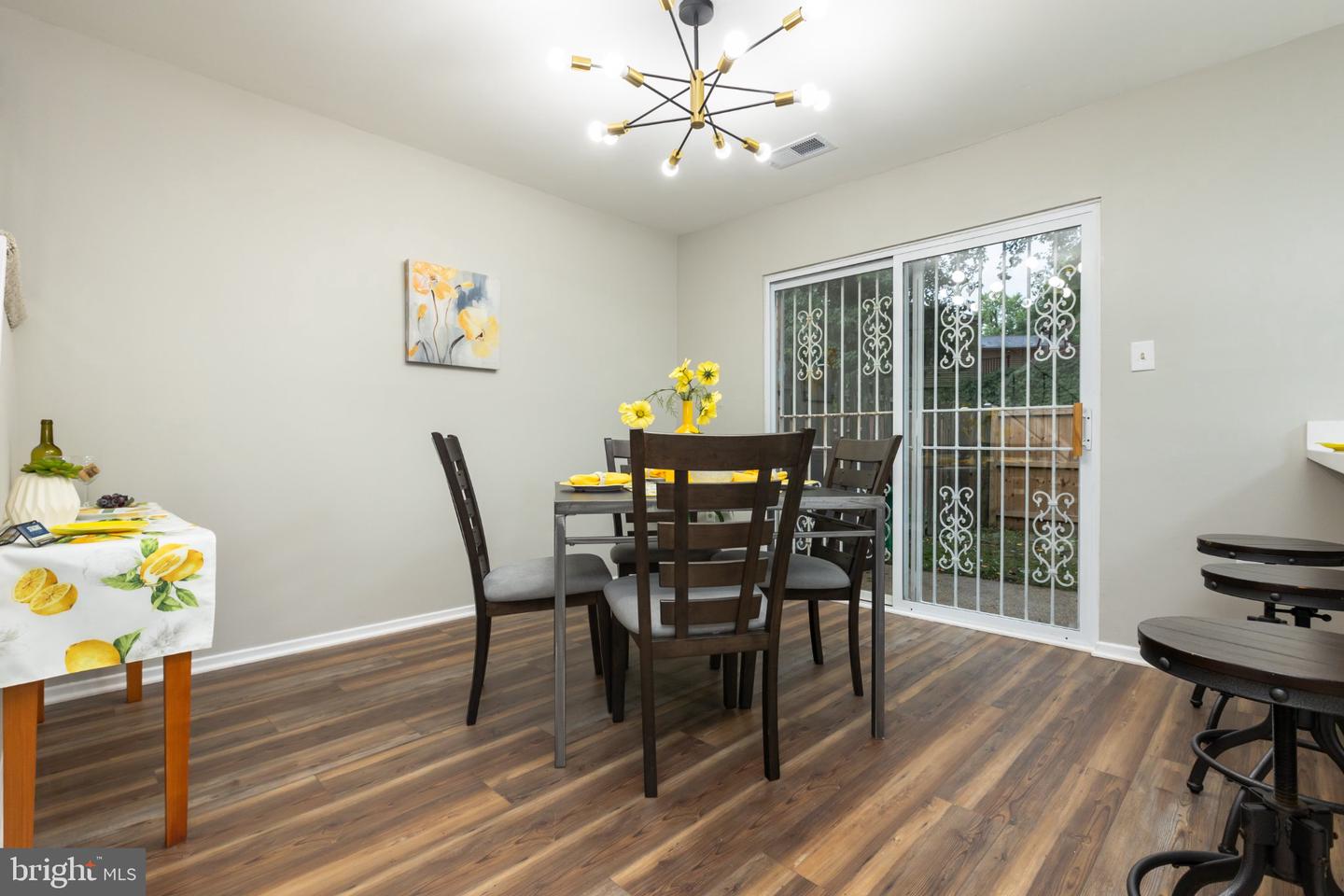 7619 Swan Ter Property Photo 11