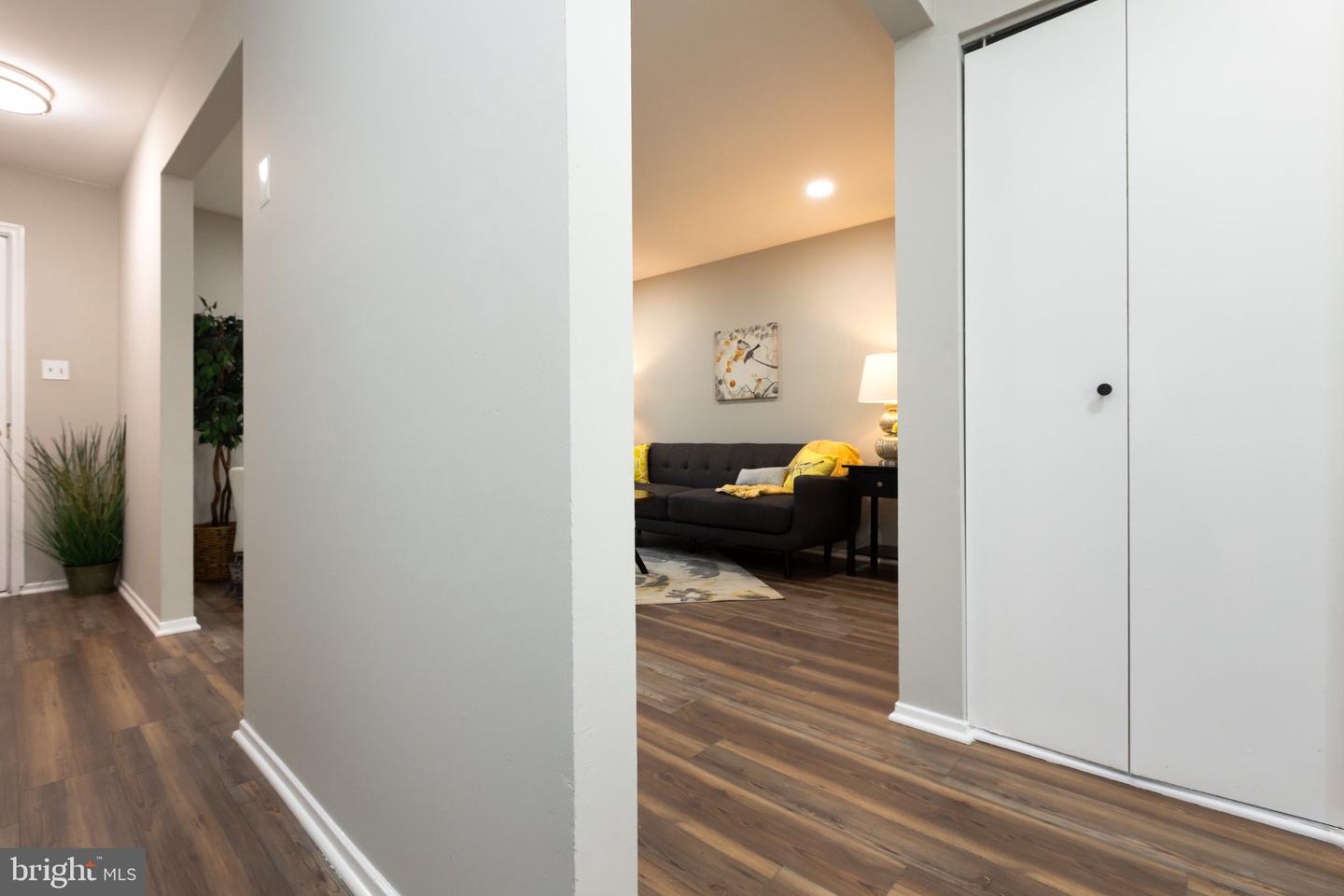 7619 Swan Ter Property Photo 15