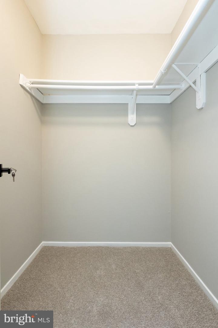7619 Swan Ter Property Photo 30