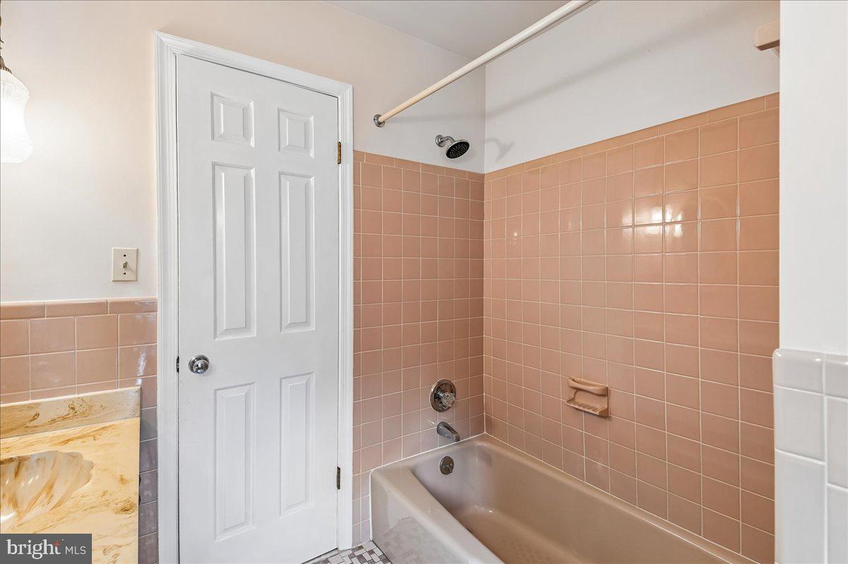 7010 Partridge Pl Property Photo 47