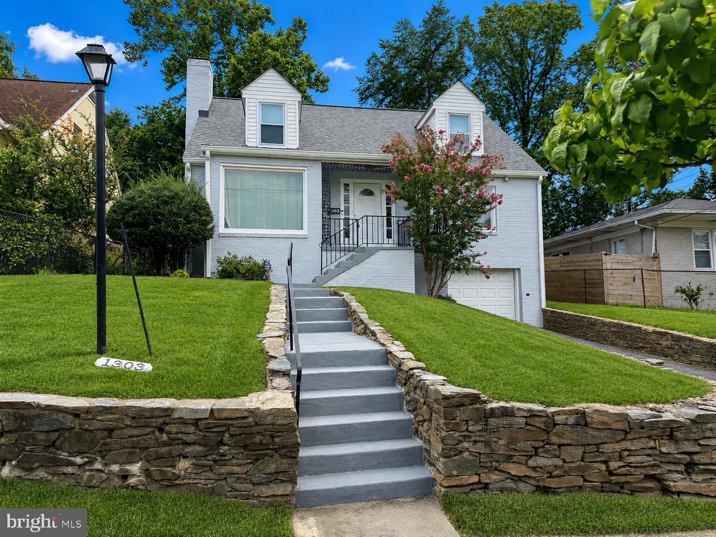 1303 JEFFERSON ST Property Photo 1