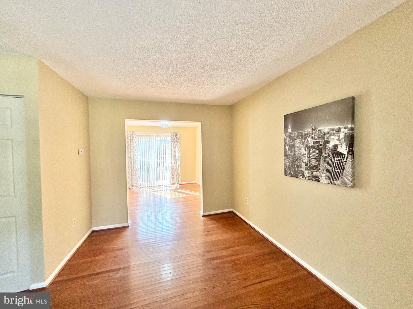 723 Saint Michaels Dr Property Photo 5