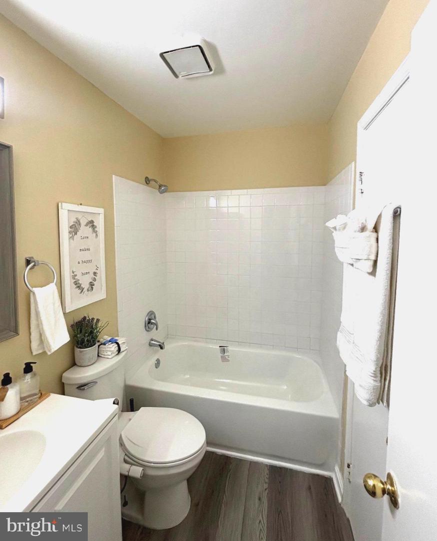 723 Saint Michaels Dr Property Photo 23