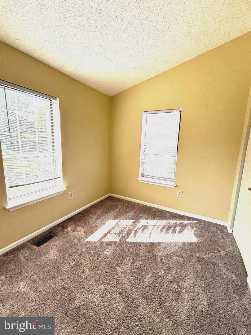 723 Saint Michaels Dr Property Photo 28