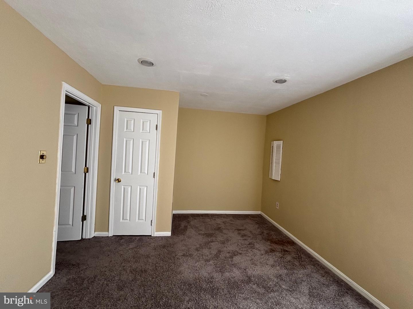 723 Saint Michaels Dr Property Photo 29
