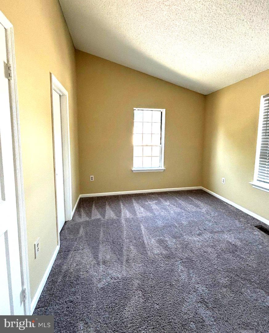 723 Saint Michaels Dr Property Photo 32